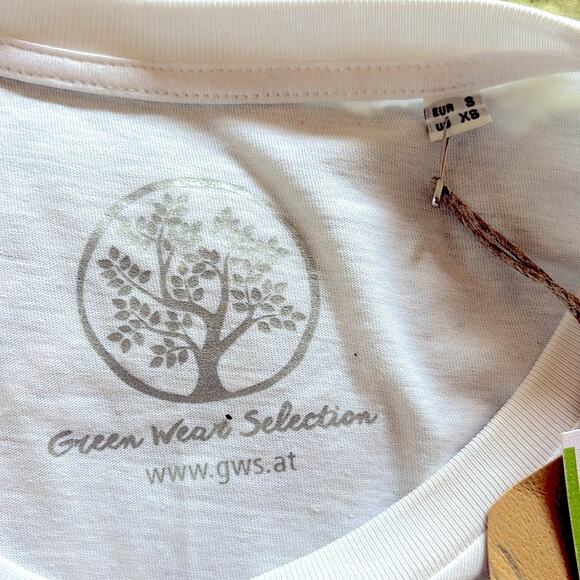 Green Wear Selection Salzburg Austria Tee Shirt Size XS NWT - Picture 3 of 4